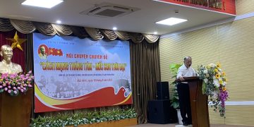 Nói chuyện chuyên đề “Cách mạng tháng tám – mốc son thời đại”