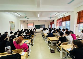 Tân sinh viên khóa 6 với các hoạt động trong tuần sinh hoạt công dân