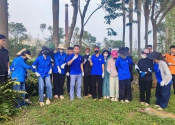 Sinh viên trường Cao đẳng Y tế Bắc Ninh tham gia khắc phục hậu quả bão Yagi