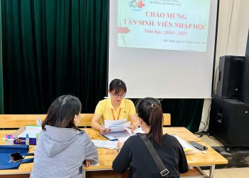 Tưng bừng chào đón Tân sinh viên nhập học đợt 3 năm học 2024-2025