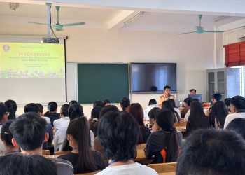 Trường Cao đẳng Y tế Bắc Ninh phối hợp tuyên truyền An toàn giao thông cho Tân sinh viên năm 2025