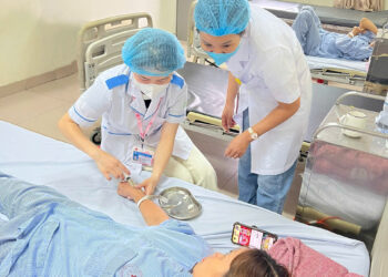 “Cầm Tay Chỉ Việc – Trao Nghề, Truyền Tâm Trong Những Bước Lâm Sàng Đầu Tiên Của Sinh Viên Điều Dưỡng Tại Trường Cao Đẳng Y Tế Bắc Ninh”